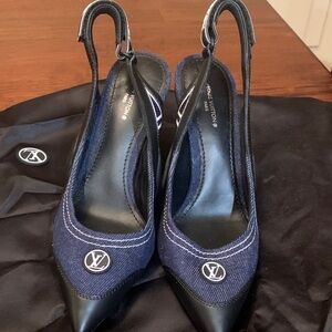 Absolutely stunning brand new, authentic rare abd Louis Vuitton denim shoes 7